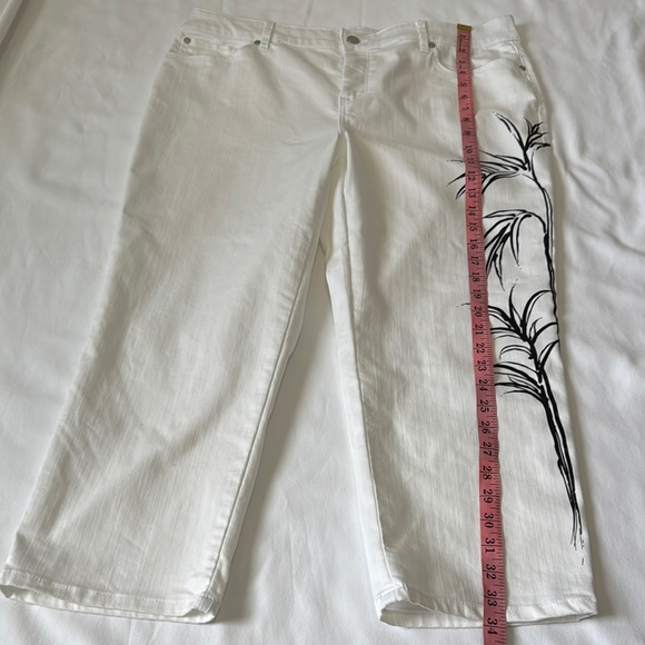 Chico’s Perfect Stretch Girlfriend Straight Leg Crop size 3 XL - Picture 3 of 3